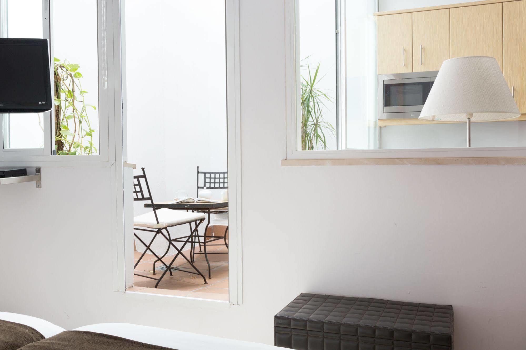 Puerta Catedral Studios Séville Extérieur photo